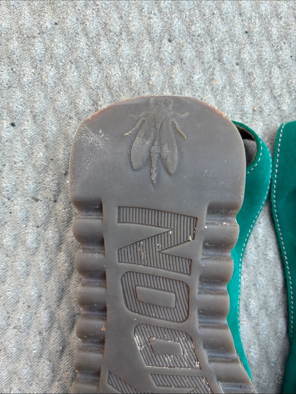 Fly London Woman’s Tram Leather Sandals - Picture 11 of 14